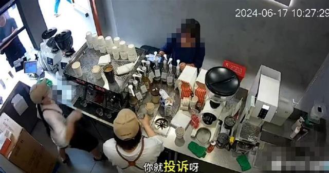 又一起！Manner咖啡上海门店再次被曝店员与顾客发生冲突，商场方回应