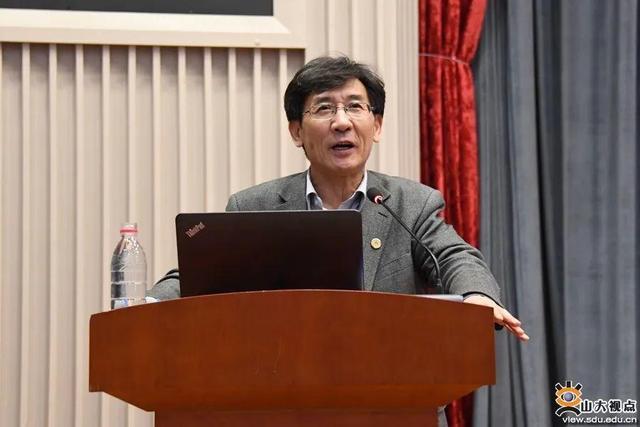 薛其坤成最年轻最高科学技术奖得主 科研界的青年典范