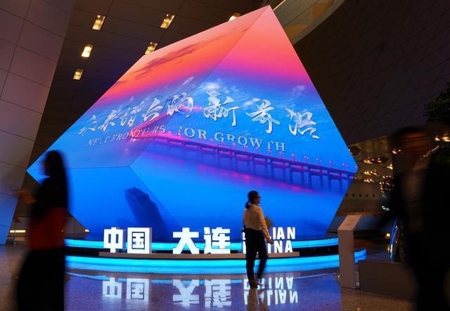 中国新能源产业点亮夏季达沃斯论坛 绿色转型成焦点