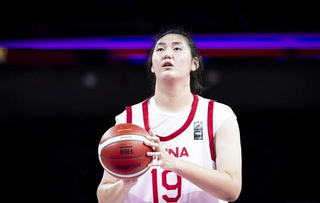 U18女篮亚洲杯决赛：澳大利亚vs中国 “女姚明”张子宇率队争冠