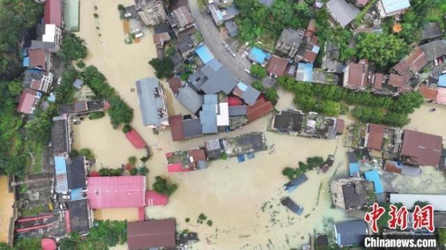 江西九江多水域超警戒 紧急救援转移两千余群众