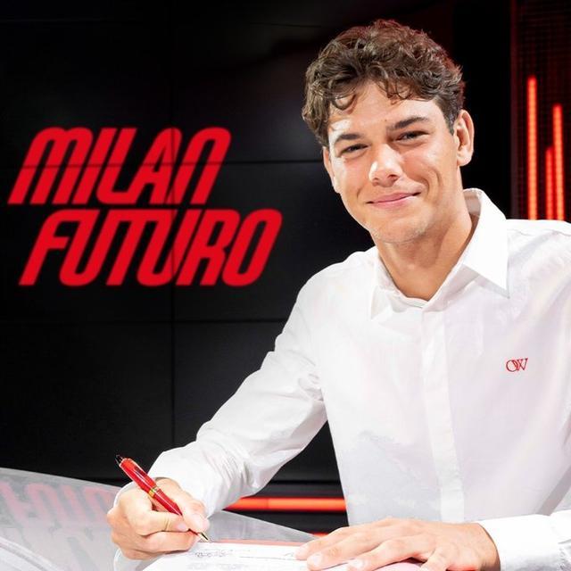 官方: 米兰签下18岁年轻中卫杜图, 球员将为米兰未来队效力