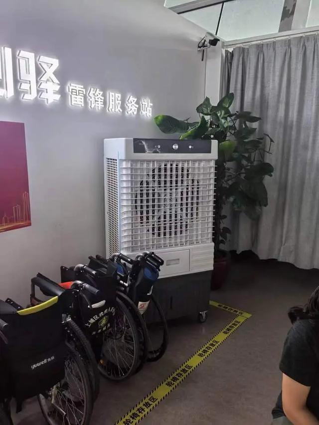 杭州东站回应候车厅热得让人直冒汗 已全力加强降温措施