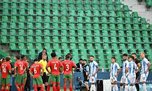 阿根廷队被坑？梅西、德保罗等对奥运比赛愤怒，打脸受照顾的说法 绝平球闹剧引众怒