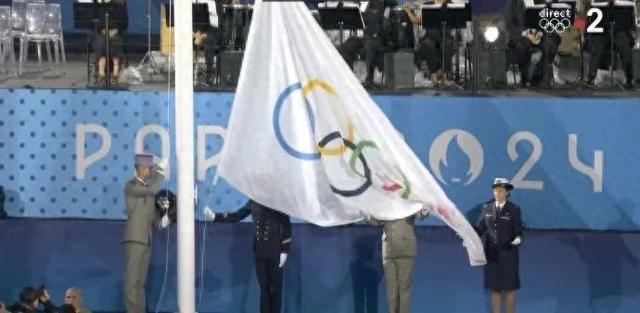 法媒把韩国国旗认成百事