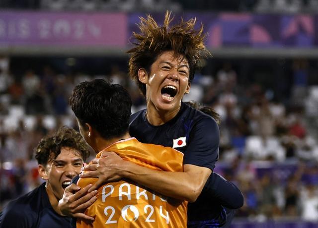 足球报：两连胜提前出线，日本国奥依旧亚洲领先