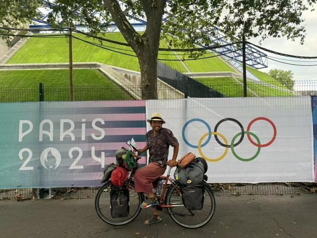 38岁男子从北京骑车到巴黎看奥运 18国穿越，1.55万公里逐梦之旅