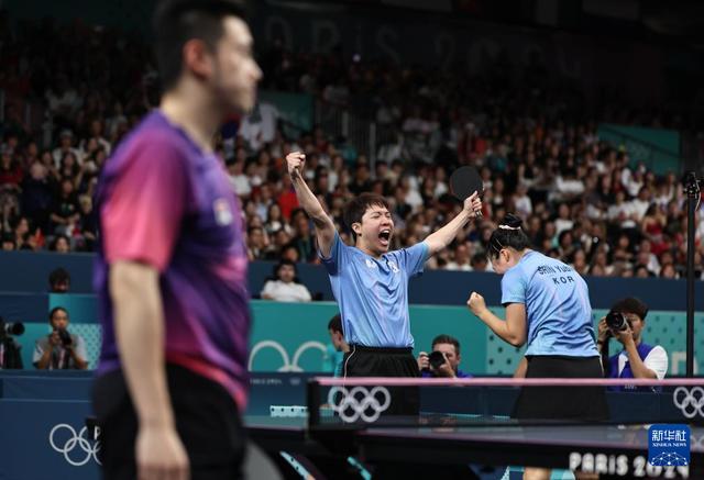 韩国乒乓球混双拿下季军，林钟勋当场敬礼宣告免服兵役