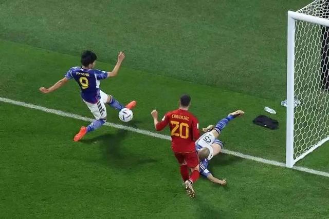 3:0！巴萨小将梅开二度，西班牙送日本回家…挺进半决赛对阵摩洛哥