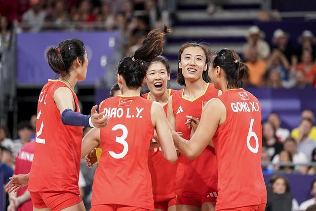 中国女排VS塞尔维亚女排 小组第一晋级八强