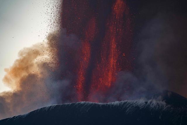 埃特纳火山再喷发场面壮观