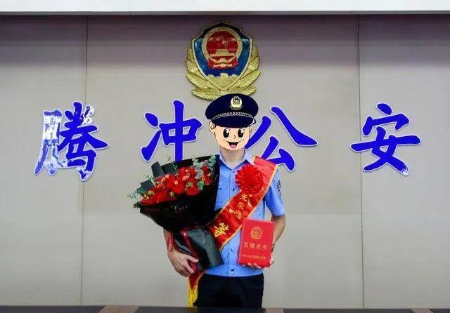 赞！“不能露脸”的民警荣立一等功