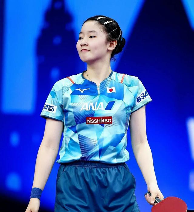 横扫张本美和！何卓佳太猛了 3-0强势晋级32强