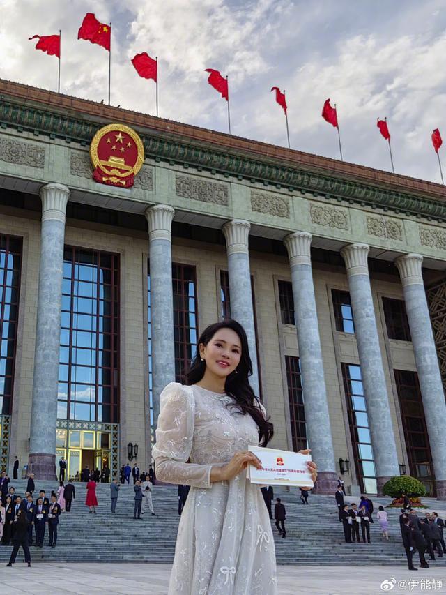 伊能静发长文祝福祖国 回顾父辈苦难，赞祖国多元包容