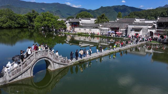 国庆后中老年开启错峰游模式 机票酒店迎全年低点