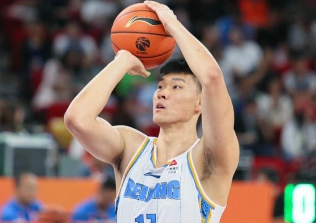 CBA五大囧 范子铭空篮不中比肩NBA扣篮王 威尔逊上演“天真无鞋”