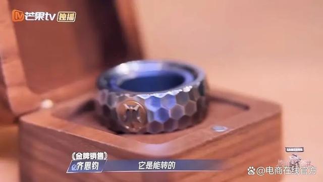 搜索增长超500%，男人的“赛博文玩”爆红，1个链接成交800万 EDC玩具成解压新宠