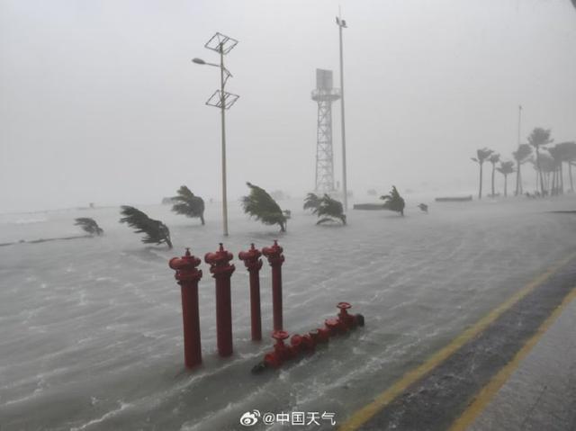 台风逼近 海南三沙多个岛礁现强风雨