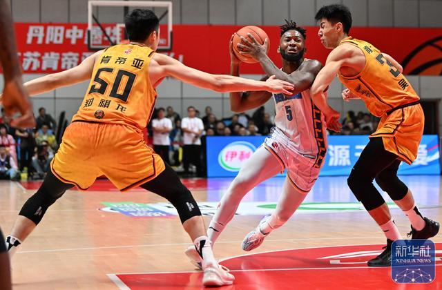 CBA：江苏83-87北京开季9连败 主场惜败续写连败纪录