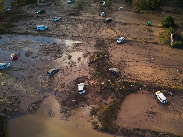 北京：洪灾两周后　西班牙多地发布暴雨红色预警