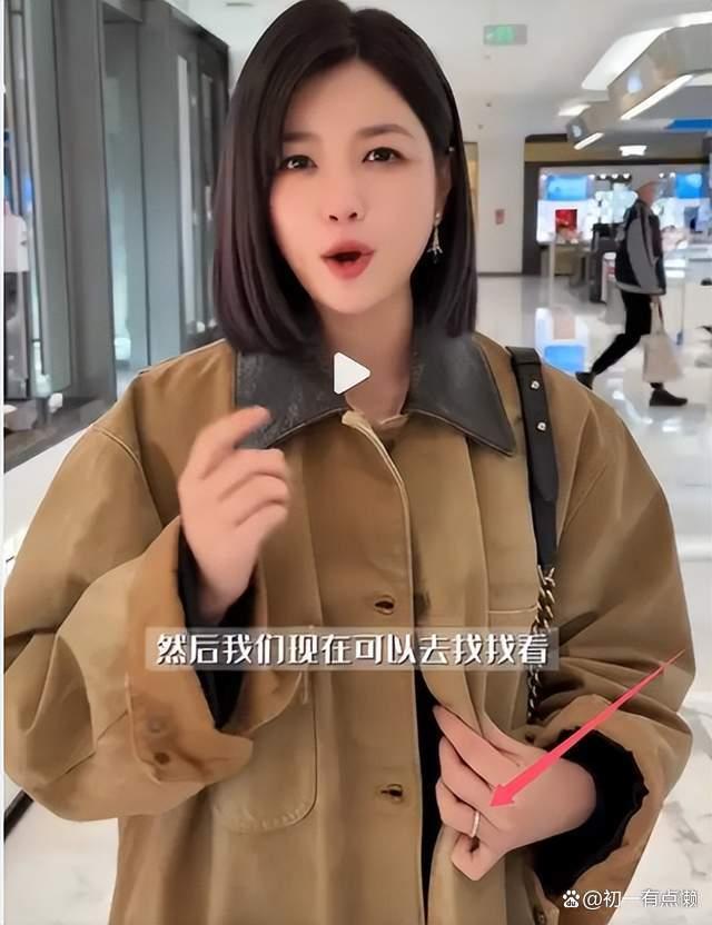 曝陈晓陈妍希还没离婚 婚戒重现引复合猜测