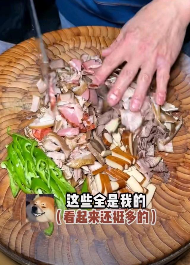 成都街头200元一份的炒饭