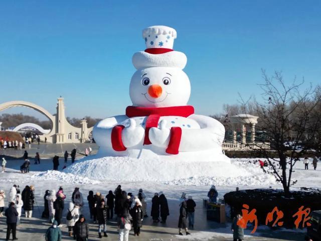 哈尔滨大雪人原来是挖出来的