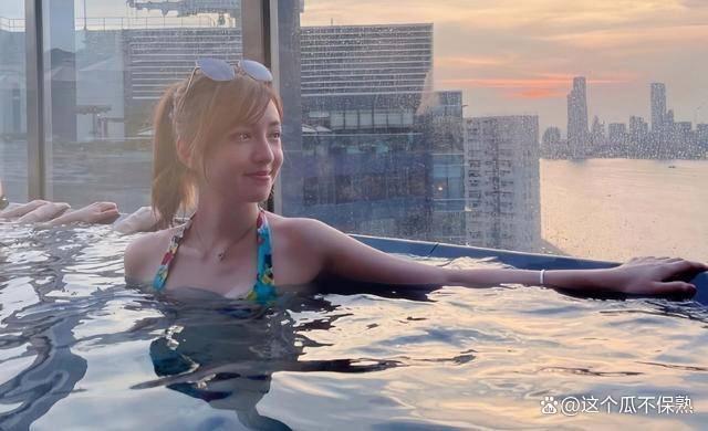 陈嘉倩宣布婚讯 甜蜜婚纱照曝光