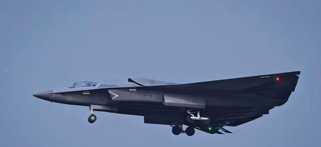 歼-10CE为何在印巴冲突中抢尽风头 空中较量显实力