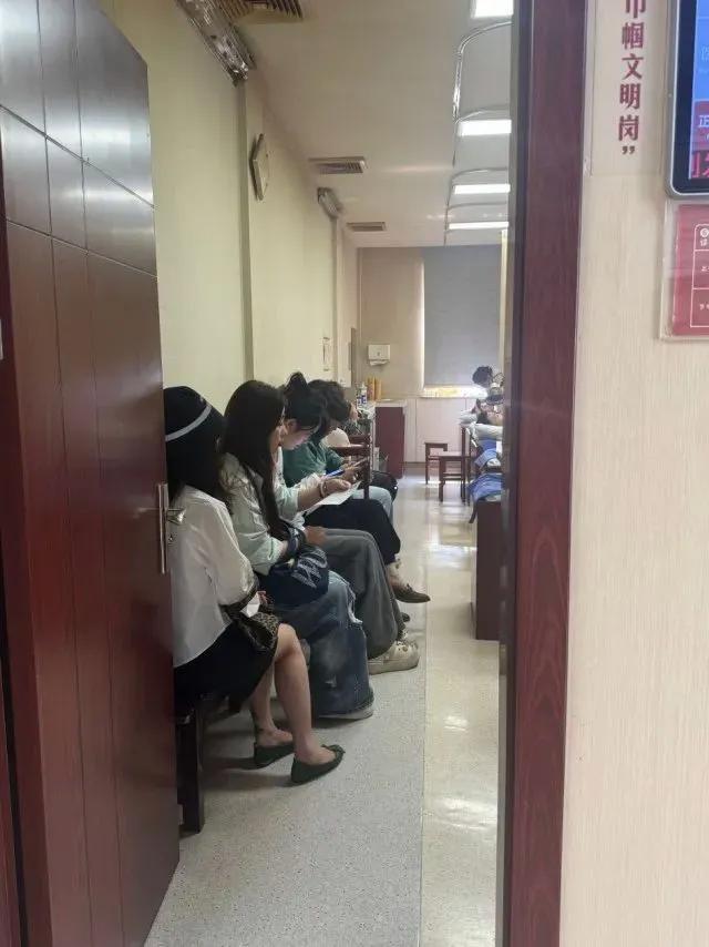 女子吃了半根甘蔗确诊美女病 颞下颌关节紊乱
