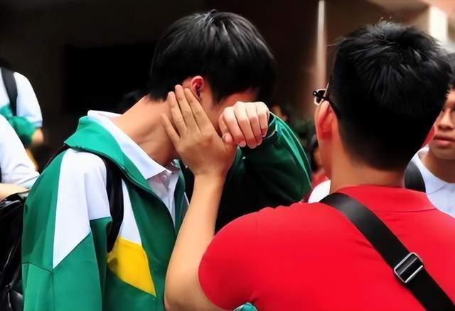 山东考生称高考历史难难难 大题无处下笔泪满眶