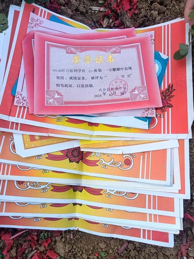 家人回應(yīng)16歲少年因救人溺亡 英勇事跡感動眾人