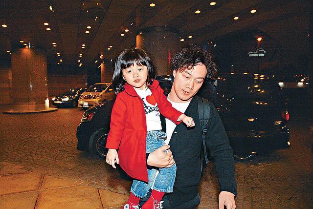 華納官宣陳奕迅女兒出道 首支單曲即將發(fā)布