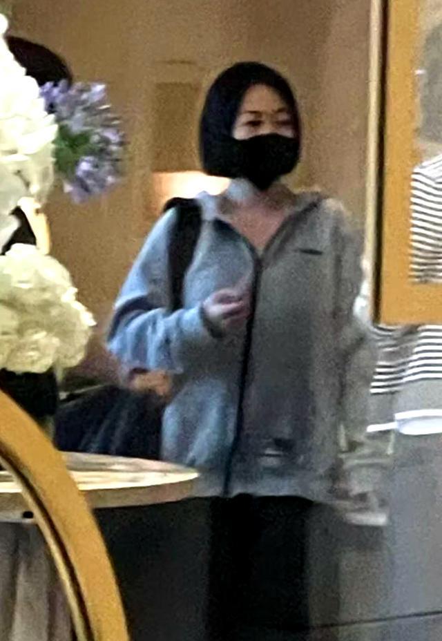 曝小S狀態(tài)極差瘦到衣服撐不住 現(xiàn)身韓國情緒低落