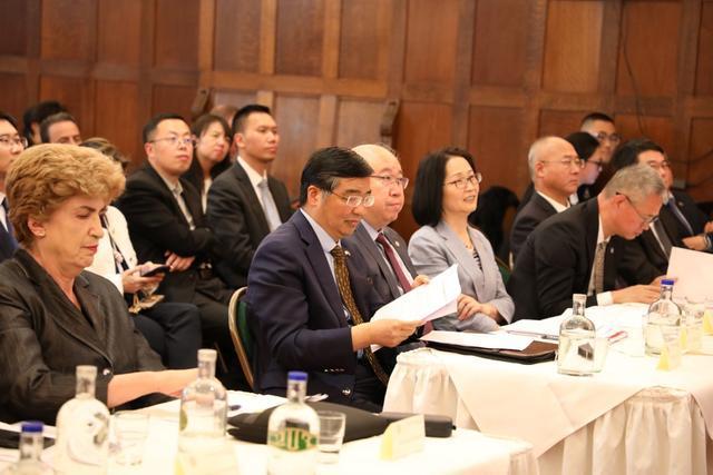 中歐百余企業(yè)共話經(jīng)貿(mào)合作新機(jī)遇 共生繁榮照亮世界
