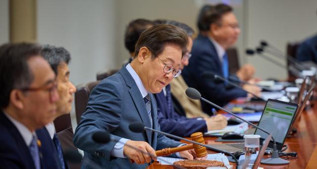 大V：李在明相比尹锡悦手段老练很多 重民生稳经济