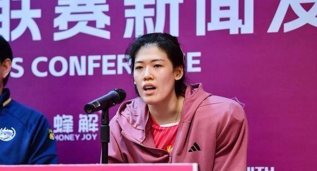 中国女排冲四连胜？李盈莹能否回归是关键，赵勇要做好两点 王牌回归引期待