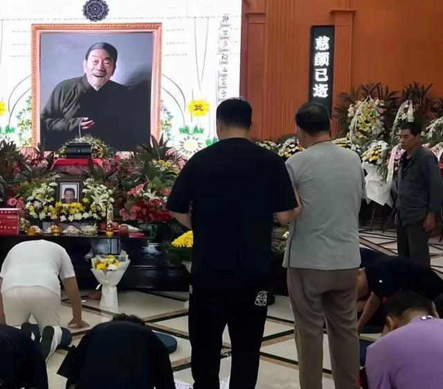 助理稱楊少華去世當(dāng)天剪彩收錢不實(shí) 真相大白肺衰竭
