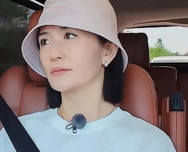 谢娜一家反骨的爸操心的孩无奈的妈 亲情琐事引共鸣