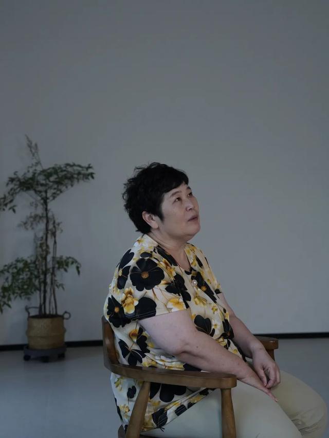 房主任:我是没有退路才努力爬上岸 从农村到脱口秀舞台的逆袭之路