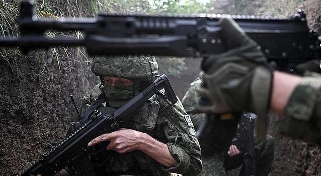 泽连斯基为何态度软了 战场局势逼迫让步