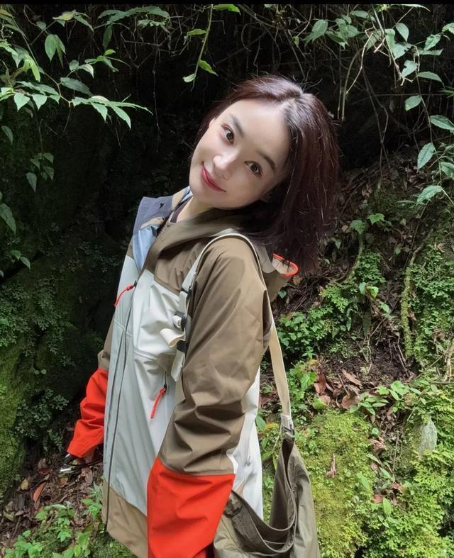 袁姗姗连爬15天哀牢山