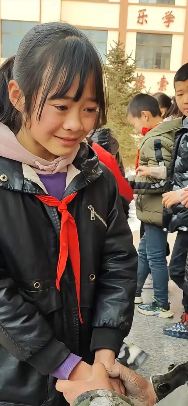 胡雷资助的感动全网女孩意外去世 青春年华骤逝