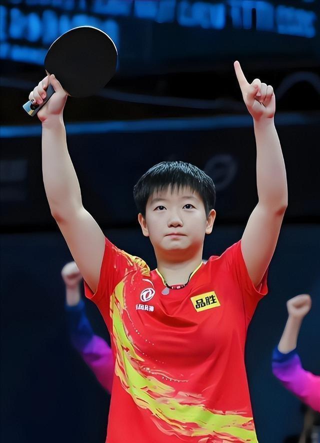 孙颖莎赛场上现“凶狠”绝杀眼神 怒斩汉娜·高达