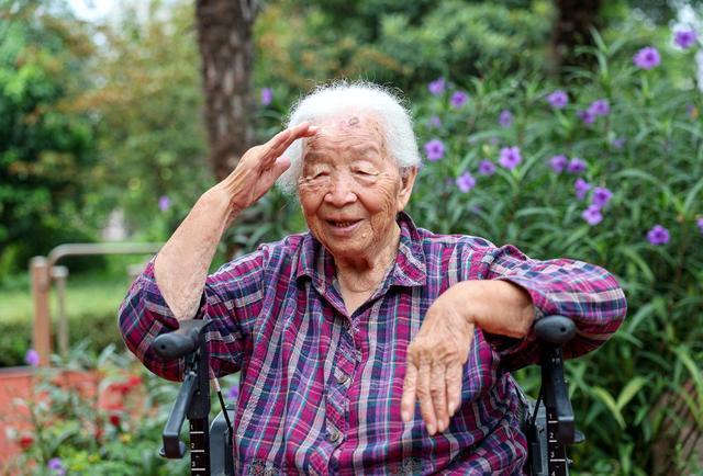 致敬抗战英雄共享山河无恙 老兵记忆里的和平告白