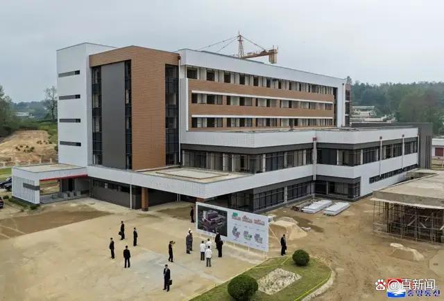 朝中社一天发布三条金正恩动态 聚焦民生与国防