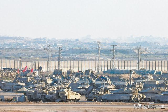 卫星图像显示以坦克集结加沙城周围 备战地面行动
