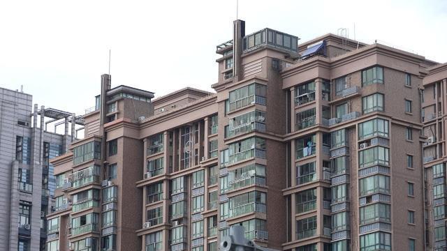 中介雇人看房砍價60萬搞崩房東心態(tài) 壓價戲碼頻上演