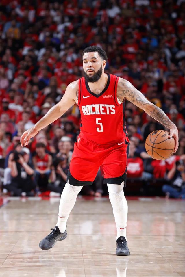 狂言专栏 新闻越短事情越大!范乔丹赛季报销 火箭的B计较在哪? 后卫线告急