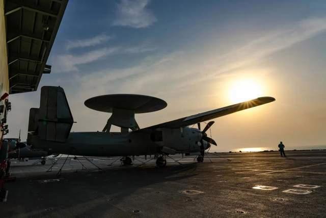 基于福建船发布的更多弹射器图像，并发布了惊